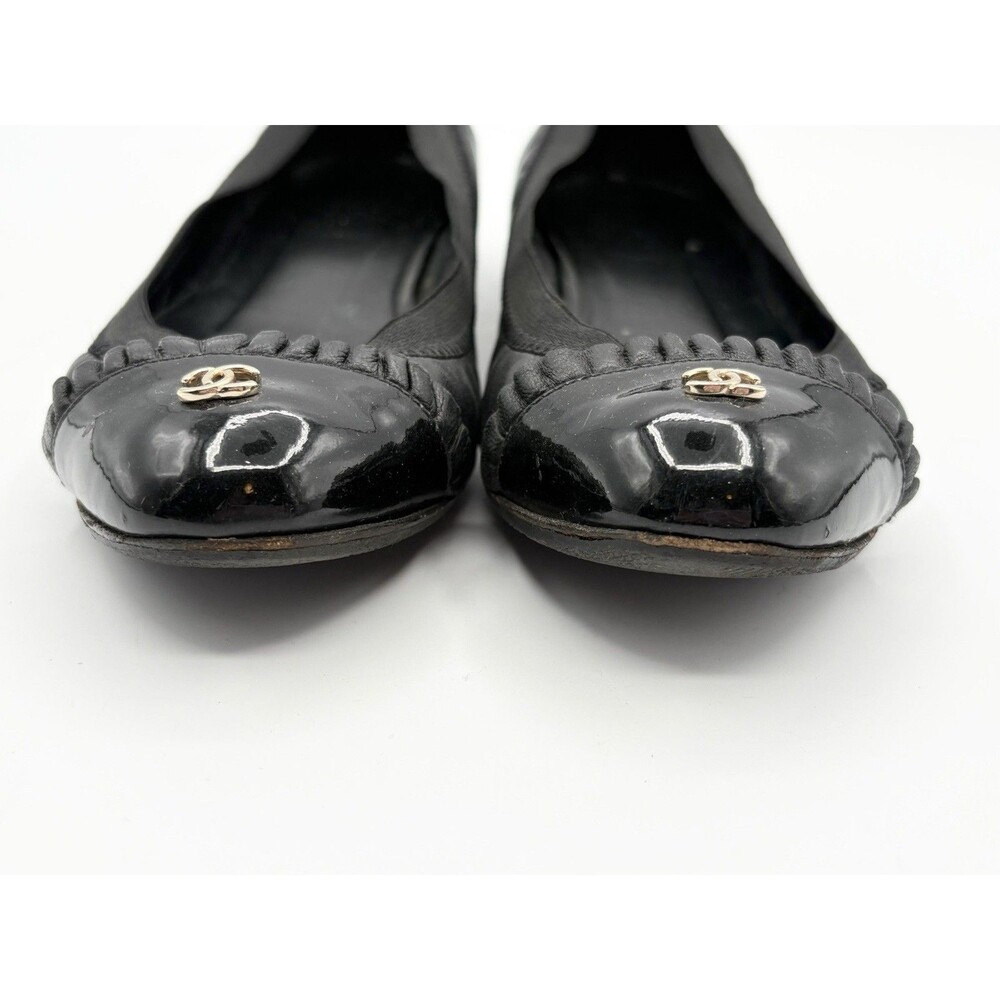 Chanel Black Ballet Flats Patent Leather Cap Toe CC Logo Ruffle Accent EU 35.5 - Picture 6 of 13